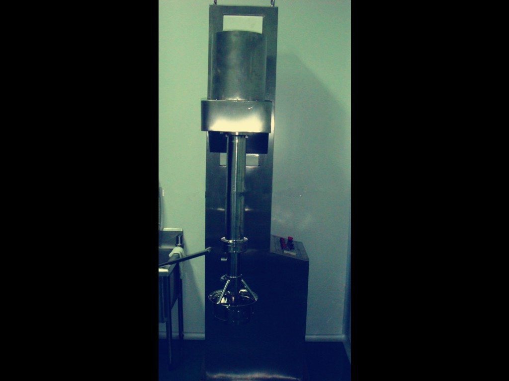 A máquina de mistura da cor da gelatina com alta velocidade/não borbulha 13,5 quilowatts
