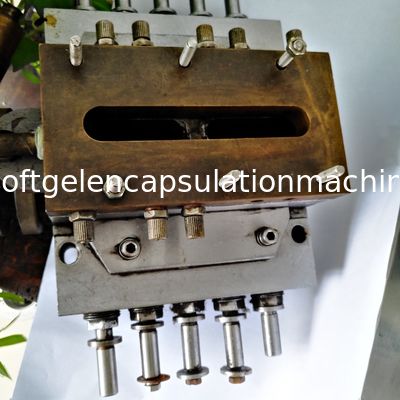 Máquina da fabricação do Paintball da elevada precisão pequena escala de 4 polegadas para o CE macio da cápsula