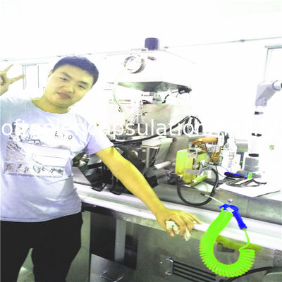 4 - máquina da cápsula de Softgel do poder 12Kw para o óleo de peixes/vitamina garantia de 1 ano