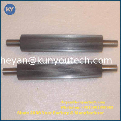 As peças da máquina de enchimento da cápsula brandamente encerram o rolo do dado e o rolo do dado do Paintball